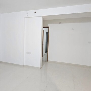 Room in 2 BHK Builder Floor at Majestique 38 Park Majestique Phase 3, Undri – for Rent