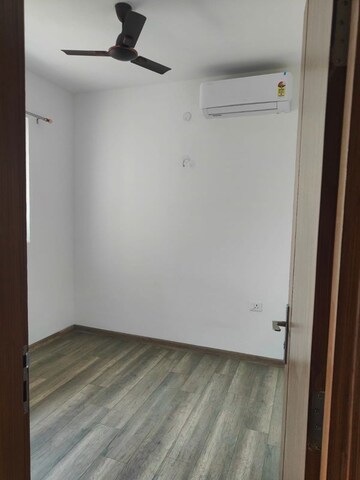 Room in 3 BHK Apartment at The Center Court, Sector 88a – for Rent