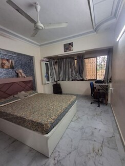2.5 BHK + Pooja Room Apartment For Rent in Bandra West