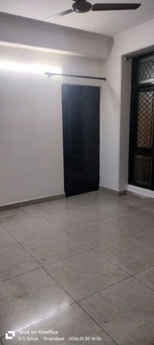 Room in 3 BHK Apartment at Vijaya Apartments, Indrapuram – for Sale