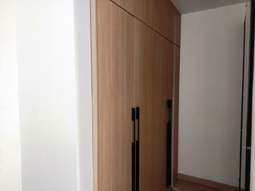 Room in 4 BHK Apartment at Suraj Oranje Castle, Gomti Nagar – for Rent