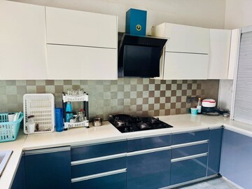Kitchen in 3.5 BHK Apartment at Orchid Petals, Sector 49 – for Rent