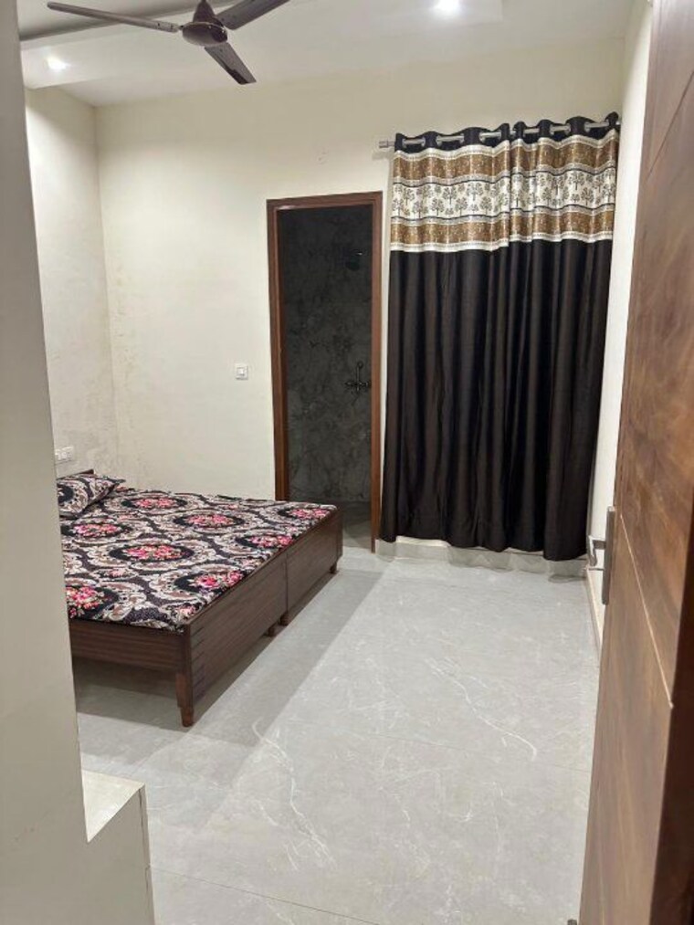 Master Bedroom, kharar road 3 Bedroom 1125 Sq.Ft. Apartment In Kharar Road Mohali 10044727