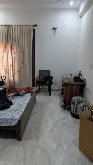 Living Room in 3 BHK Builder Floor at Hong Kong Bazaar, Sector 57 – for Rent