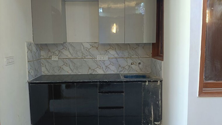 Kitchen, sector 73 2 Bedroom 1000 Sq.Ft. Builder Floor In Sector 73 Noida 10044883