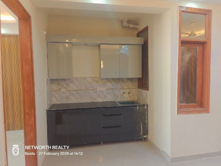 Kitchen, sector 73 2 Bedroom 1000 Sq.Ft. Builder Floor In Sector 73 Noida 10044885