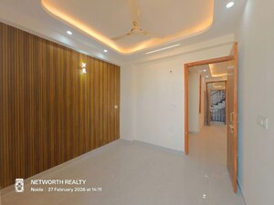 Bedroom in 2 BHK Builder Floor at Sector 73 – for Sale