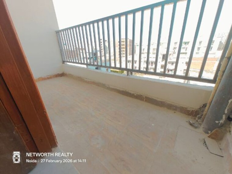 Balcony, sector 73 2 Bedroom 1000 Sq.Ft. Builder Floor In Sector 73 Noida 10044885
