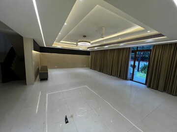 5 BHK Villa For Rent in Emaar Marbella, Sector 66