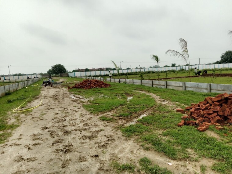 undefined, laramda  152 Sq.Yd. Plot In Laramda Agra 10044829