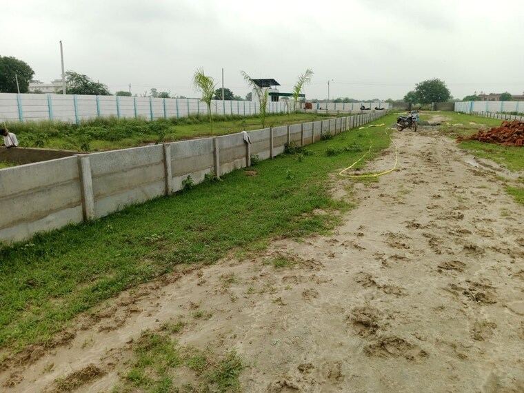 undefined, laramda  152 Sq.Yd. Plot In Laramda Agra 10044829