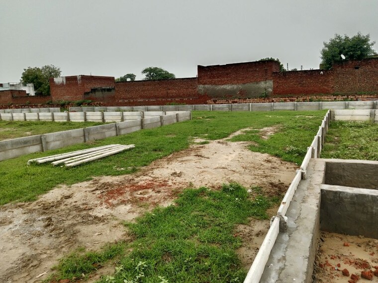 undefined, laramda  152 Sq.Yd. Plot In Laramda Agra 10044829