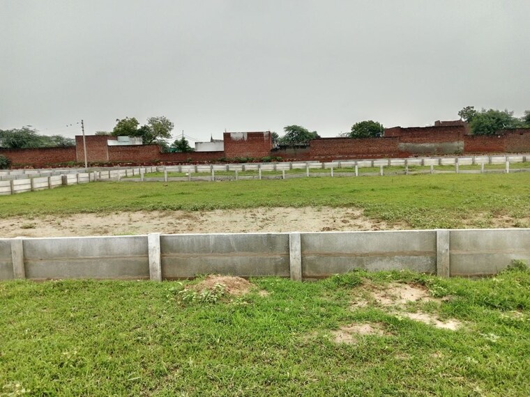 undefined, laramda  152 Sq.Yd. Plot In Laramda Agra 10044829