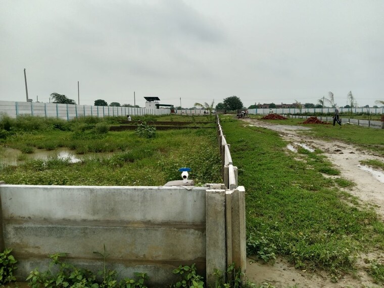 undefined, laramda  152 Sq.Yd. Plot In Laramda Agra 10044829