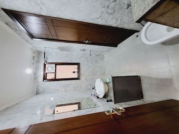 Attached Bathroom in 4 BHK Builder Floor at Saket – for Rent