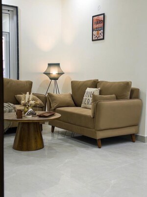 Living Room in 1 BHK Builder Floor at Ansal Royale Casa, Sector 55 – for Rent