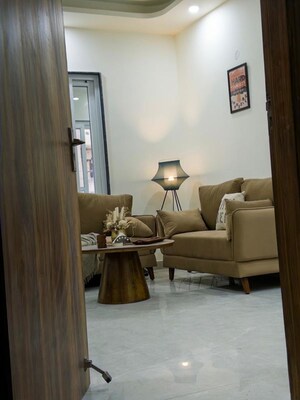 Living Room in 1 BHK Builder Floor at Ansal Royale Casa, Sector 55 – for Rent