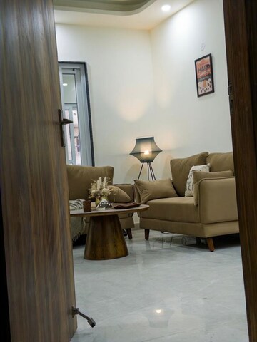 Living Room in 1 BHK Builder Floor at Ansal Royale Casa, Sector 55 – for Rent