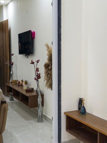 Furnished Amenities in 1 BHK Builder Floor at Ansal Royale Casa, Sector 55 – for Rent