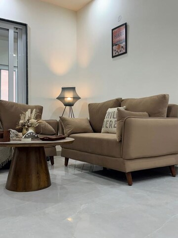 Living Room in 1 BHK Builder Floor at Ansal Royale Casa, Sector 55 – for Rent