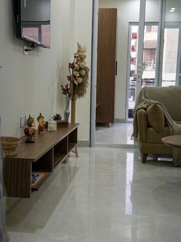 Balcony in 1 BHK Builder Floor at Ansal Royale Casa, Sector 55 – for Rent