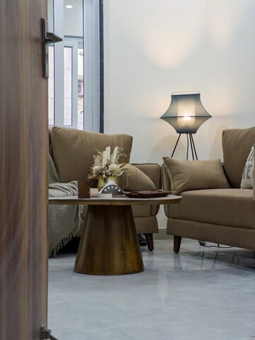 Living Room in 1 BHK Builder Floor at Ansal Royale Casa, Sector 55 – for Rent