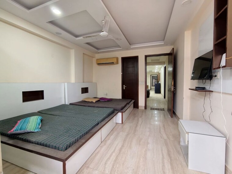 Bedroom, risland-sky-mansion 4 Bedroom 210 Sq.Yd. Apartment In Chattarpur Delhi 10045034