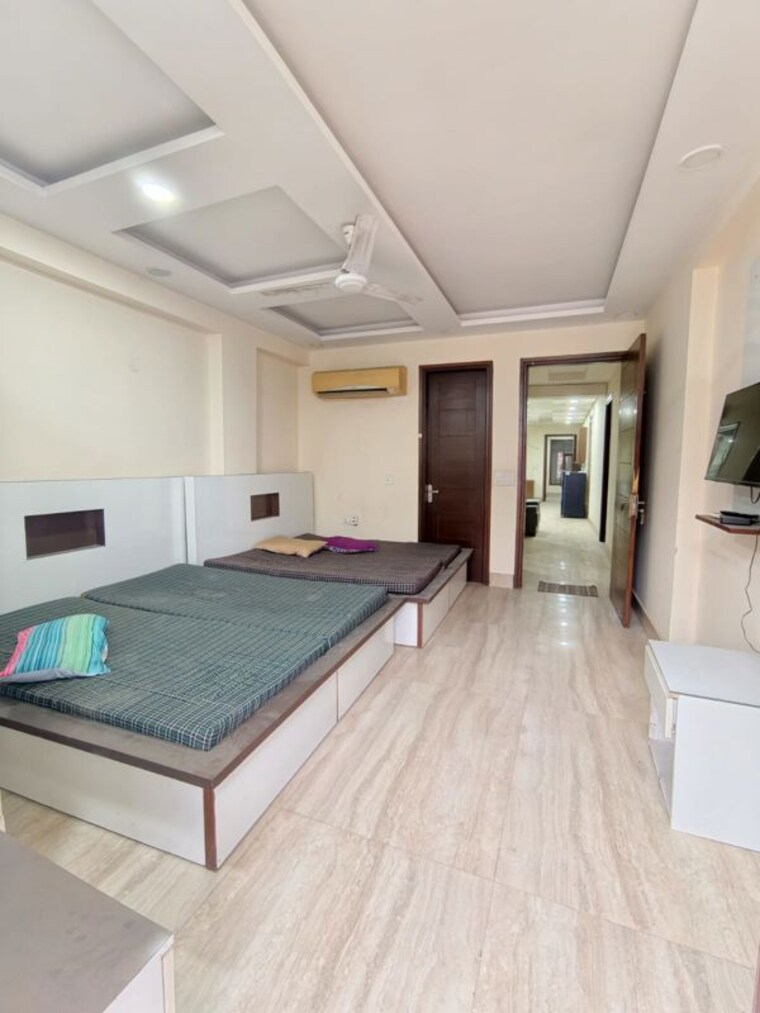 Bedroom, risland-sky-mansion 4 Bedroom 210 Sq.Yd. Apartment In Chattarpur Delhi 10045034