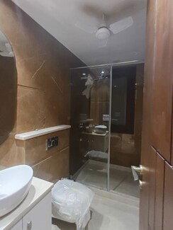 4 BHK + Servant Room Builder Floor For Rent in DLF The Grove