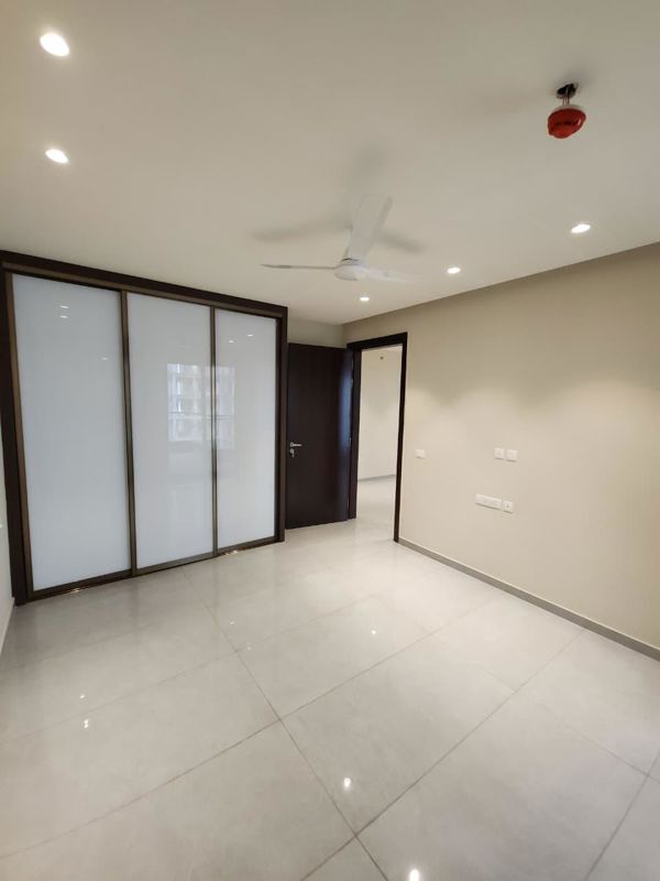 3.5 BHK + Extra Room Apartment For Rent in Sector 82