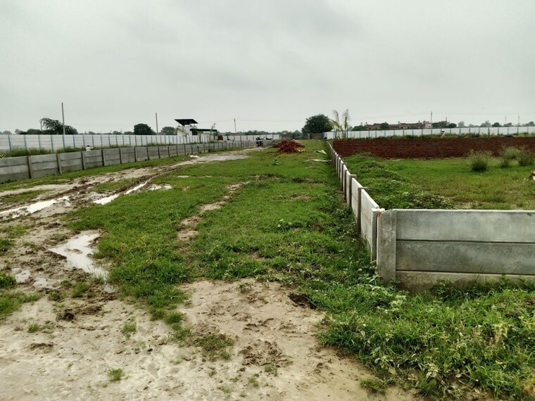 undefined, laramda  191 Sq.Yd. Plot In Laramda Agra 10044871