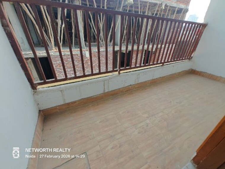 Balcony, sector 73 3 Bedroom 1350 Sq.Ft. Builder Floor In Sector 73 Noida 10045270
