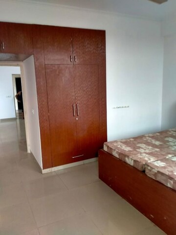 Furnished Amenities in 2 BHK Apartment at Eldeco Saubhagyam, Vrindavan Yojna – for Rent