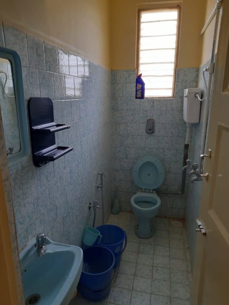 Bathroom, caranzalem 2 Bedroom 1000 Sq.Ft. Apartment In Caranzalem Goa 10045426