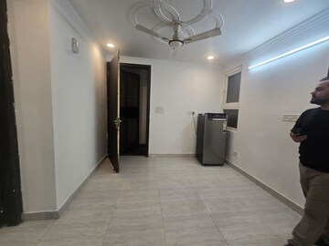 Room in 2 BHK Builder Floor at Saket – for Rent