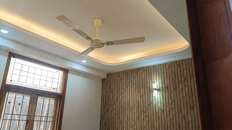 undefined, sector 73 2 Bedroom 1100 Sq.Ft. Builder Floor In Sector 73 Noida 10045435