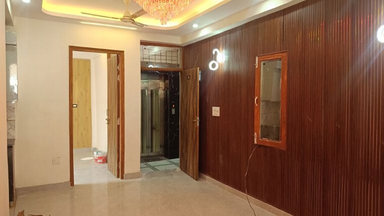 Room, sector 73 2 Bedroom 1100 Sq.Ft. Builder Floor In Sector 73 Noida 10045435