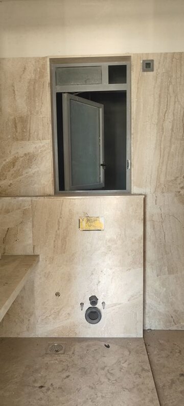 Room in 3 BHK Apartment at Sheth 72 West, Andheri West – for Sale