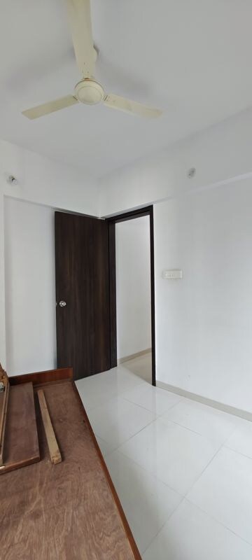 Room in 2 BHK Apartment at Ravetkar Sukhniwas, Senapati Bapat Road – for Rent