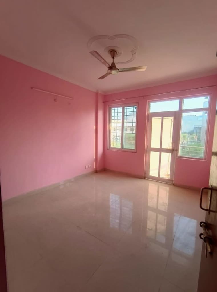 Room, aravali-enclave 2 Bedroom 815 Sq.Ft. Apartment In Vrindavan Yojna Lucknow 10045469