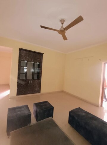 Furnished Amenities in 2 BHK Apartment at Aravali Enclave, Vrindavan Yojna – for Rent