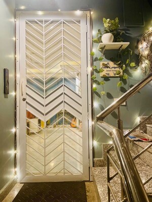 Balcony in 3 BHK Builder Floor at Saket – for Rent