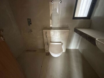 Bathroom in 3 BHK Apartment at M3M Heights, Sector 65 – for Sale