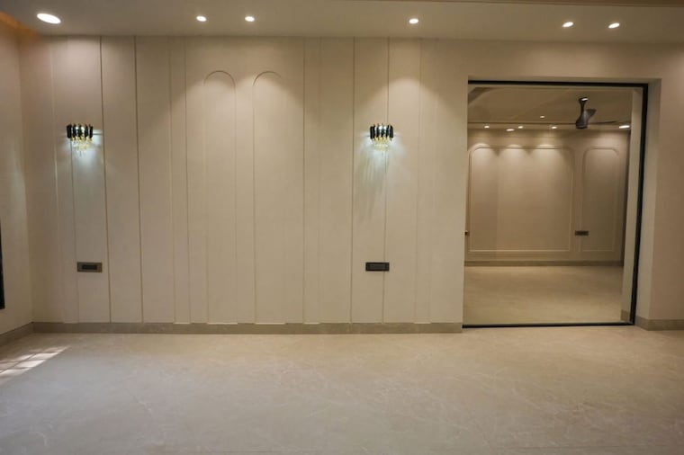 Room, vasant vihar 3 Bedroom 267 Sq.Yd. Builder Floor In Vasant Vihar Delhi 10045720