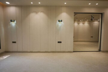 Room in 2 BHK Builder Floor at Vasant Vihar – for Sale