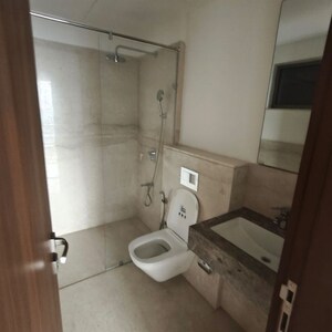 Bathroom in 3 BHK Apartment at Mahalaxmi – for Rent