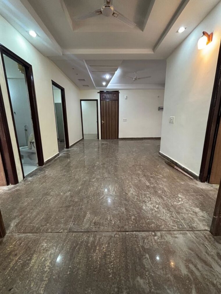 Room, sultanpur 1.5 Bedroom 687 Sq.Ft. Builder Floor In Sultanpur Delhi 10045802