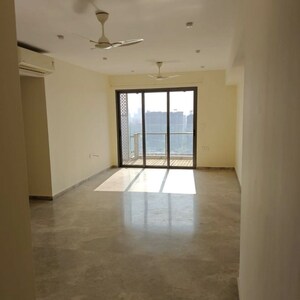 Room in 3 BHK Apartment at Wadala – for Rent