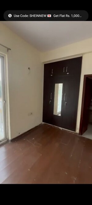 Room in 3 BHK Apartment at DLF The Ultima, Sector 81 – for Rent