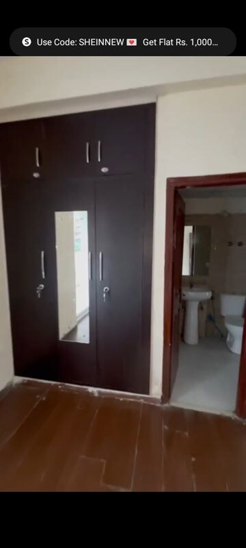 Building Lobby in 3 BHK Apartment at DLF The Ultima, Sector 81 – for Rent